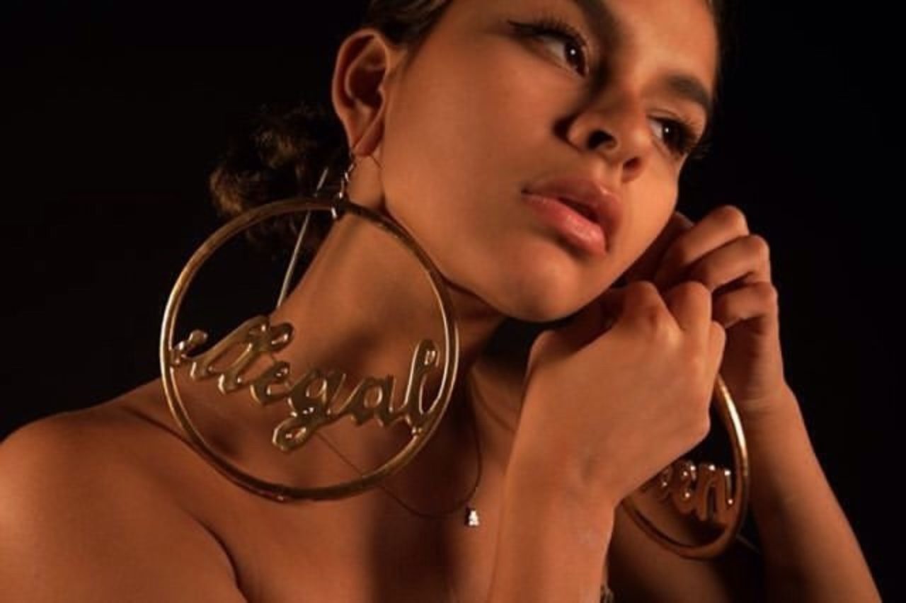 V Figueroa Hold My Hoops