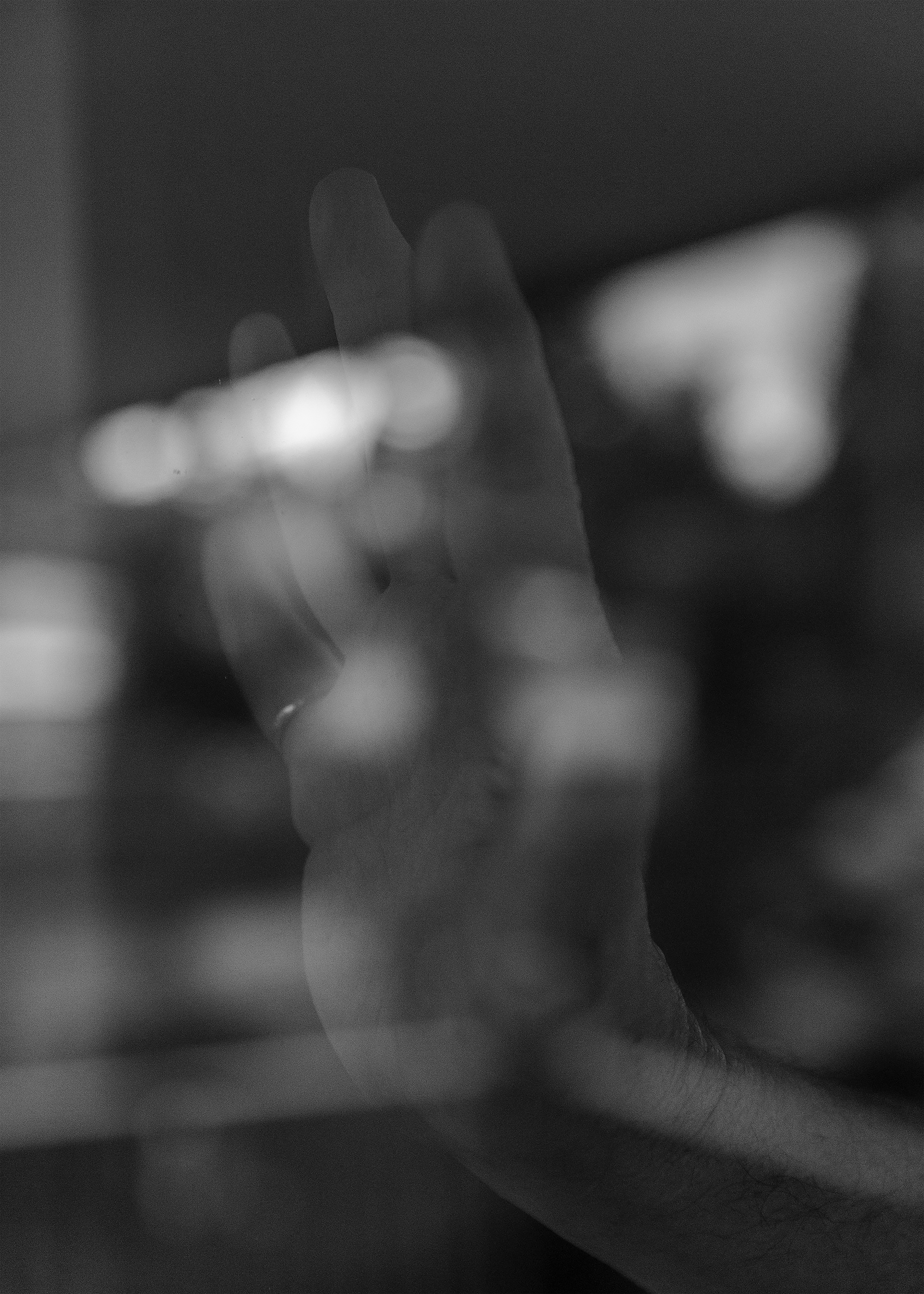 2 F